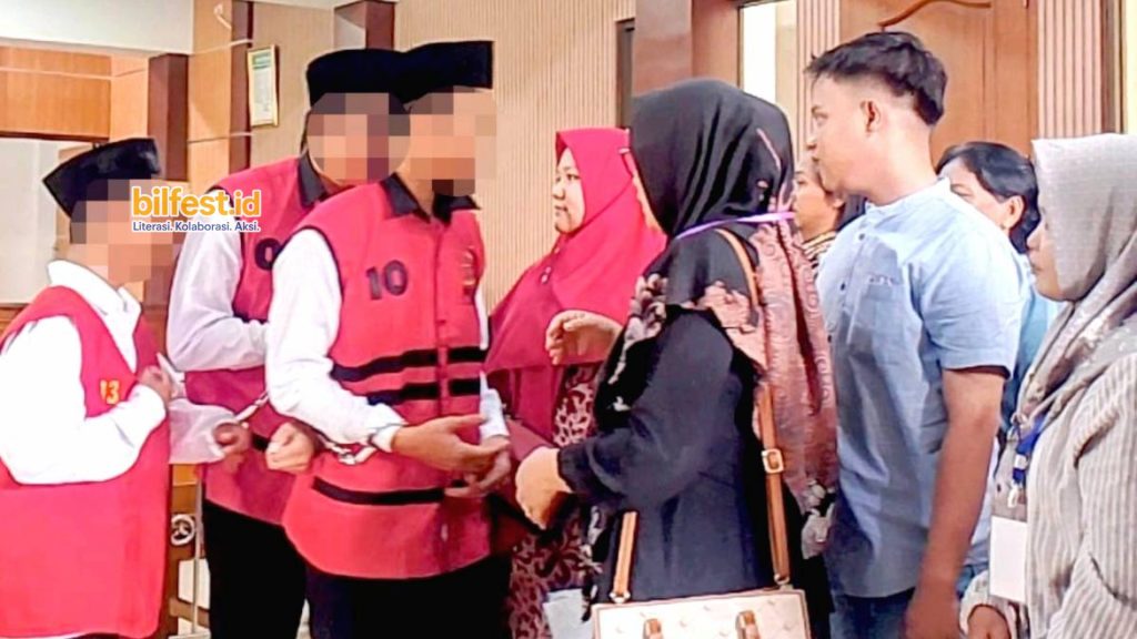 Hukum Bukan Alat Balas Dendam: Mengapa Dakwaan ‘Copy-Paste’ Terhadap 3 Pelajar Purwokerto Harus Batal Demi Hukum?
