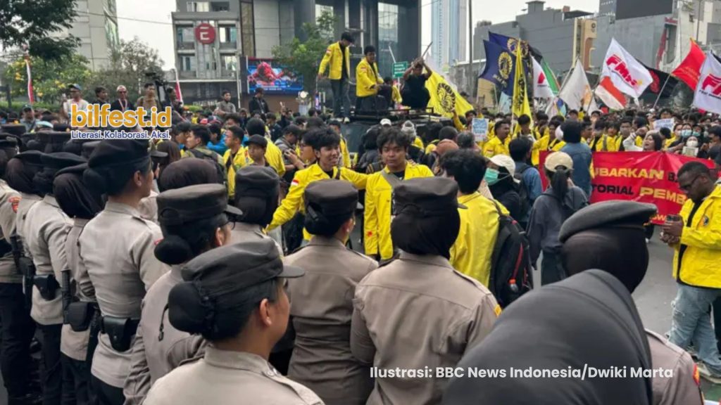 Demonstrasi BEM UI dan FMN Di Bundaran HI, Polisi Tangkap 21 Orang