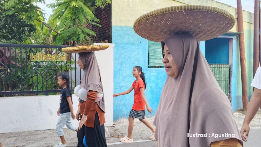 Lomba Nyunggi Tampah, Warga Kranji Semarakkan HUT Ke-81 RI